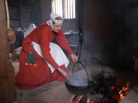 Kochen im Sitzen! Sehr angenehm!